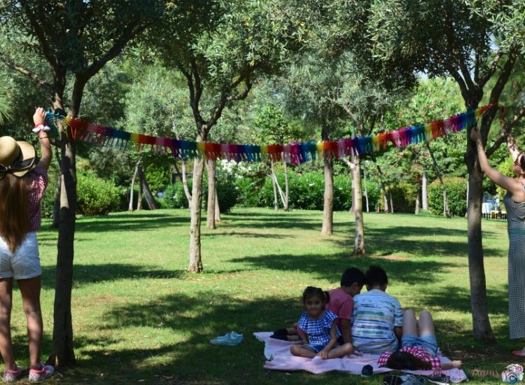 bloggers retro picnic day