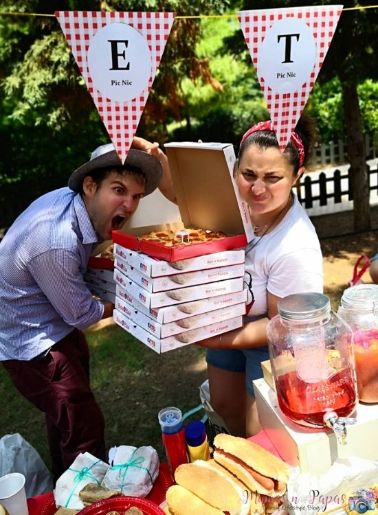bloggers retro picnic day