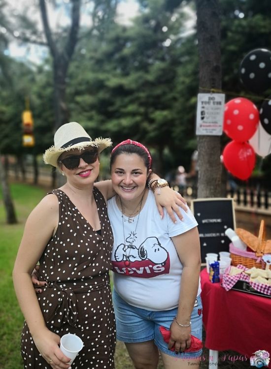 bloggers retro picnic day